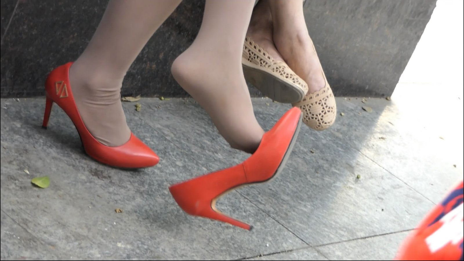 streetsnapdangl[00 00 16][20181201 002437 5]